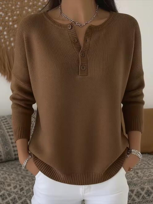 Vera | Elegant Sweater with Buttoned Neckline